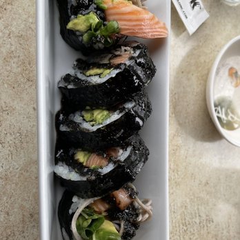 Sushi Yoshi - Vienna Roll* - Sushi Bars Near Me - Vienna, Virginia