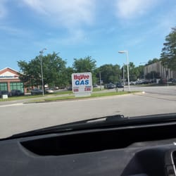 Hy-Vee Fast & Fresh - Not bad for kansas gas!
