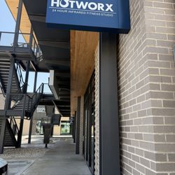 HOTWORX - Austin - Entrance