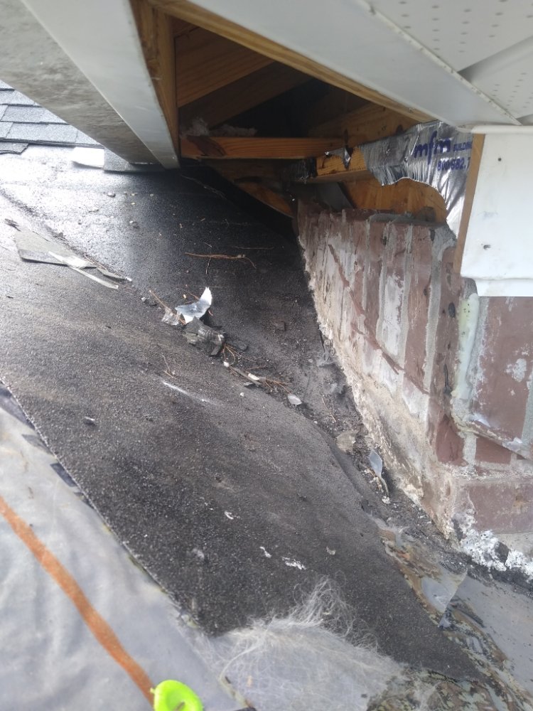 Slide of DMG Roof Repairs and More