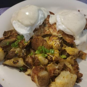 808 Grindz Cafe - Cafes Near Me - Lahaina, Hawaii