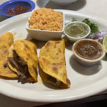 Los Bravos - Barria tacos - Mexican Near Me - Luverne, Minnesota