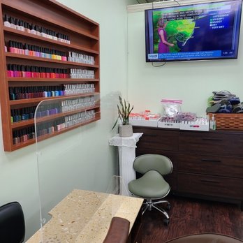 Mint Nails - One of nail salon tables inside. - Nail Salons Near Me - Rochelle Park, New Jersey Mint Nails - One of nail salon tables inside. - Nail Salons Near Me - Rochelle Park, New Jersey