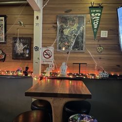 D & T Drive Inn