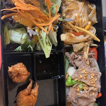 Eat Thai - Lunch combo beef garlic. - Thai Near Me - Ann Arbor, Michigan