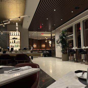 Delta One Lounge - Airport Lounges Near Me - Los Angeles, California Delta One Lounge - Airport Lounges Near Me - Los Angeles, California