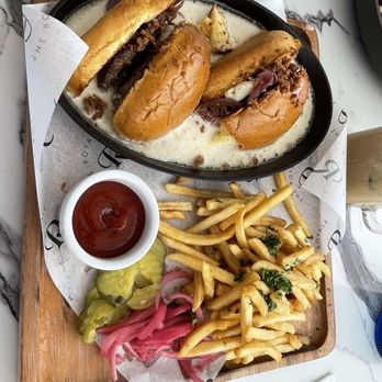 The Royale - Smash burger - Breakfast & Brunch Near Me - Pleasant Hill, California The Royale - Smash burger - Breakfast & Brunch Near Me - Pleasant Hill, California