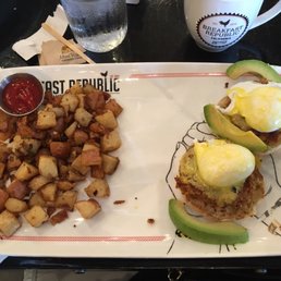 Crab Cake Benedict