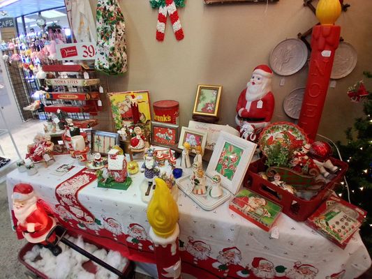 Cottonwood Market Antique Mall by null