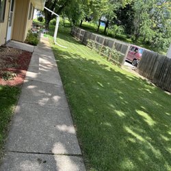 Pinkies Lawn Care - front right picture of the apartment building. (After)