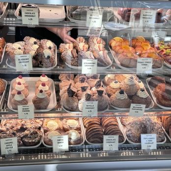 Bonrue Bakery - Bakeries Near Me - St George, Utah