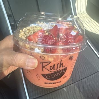 Rush Bowls - Oasis Bowl - Juice Bars & Smoothies Near Me - Beaverton, Oregon