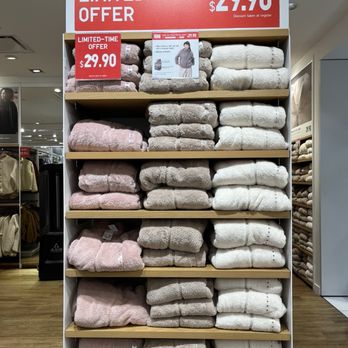 UNIQLO - Shearling jacket - so warm and cozy but not heavy - Women's Clothing Near Me - Milpitas, California UNIQLO - Shearling jacket - so warm and cozy but not heavy - Women's Clothing Near Me - Milpitas, California