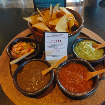 La Popular Austin - Complimentary chips and salsas - Mexican Near Me - Austin, Texas