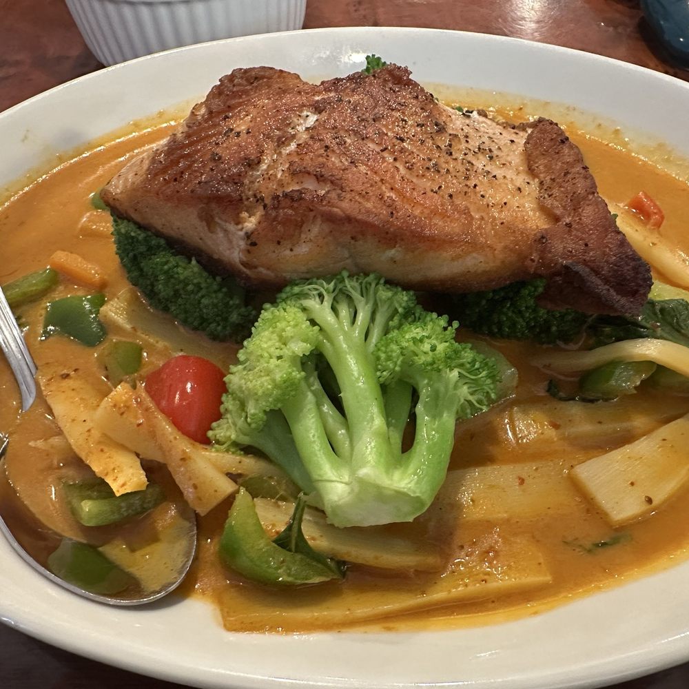 Samila Thai Cuisine - Pan Seared Red Curry - Thai Near Me - Richland, Mississippi Samila Thai Cuisine - Pan Seared Red Curry - Thai Near Me - Richland, Mississippi