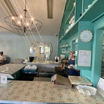 Dulce  Dough Bakery - Bakeries Near Me - St. Simons Island, Georgia