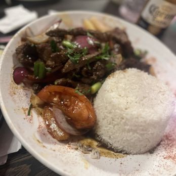 Peru Taypa Bar & Grill - Lomo salteado - Peruvian Near Me - Newark, New Jersey Peru Taypa Bar & Grill - Lomo salteado - Peruvian Near Me - Newark, New Jersey