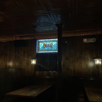 The O Pub - Huge booths to invite lots of friends - Pubs Near Me - Oxford, Ohio The O Pub - Huge booths to invite lots of friends - Pubs Near Me - Oxford, Ohio