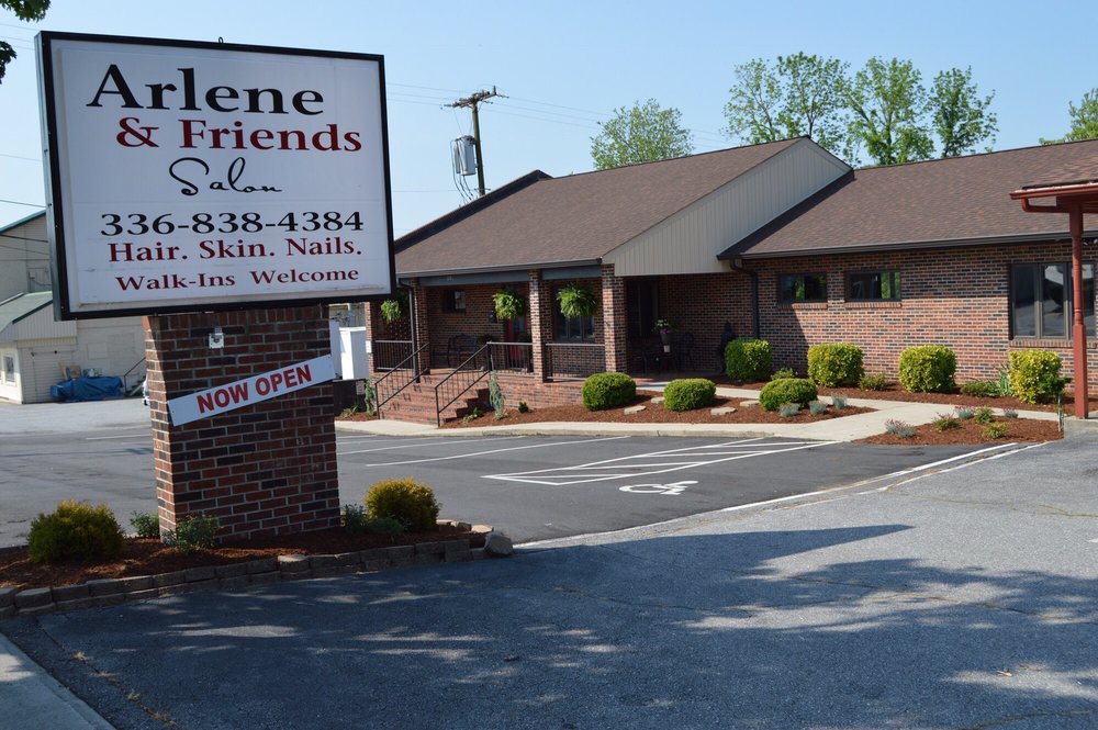 Arlene & Friends Salon and Spa Logo