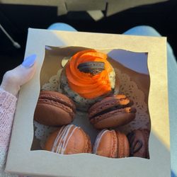 Shortcrust Coffee and Pastry Bar - Oreo cheesecake and macaroons