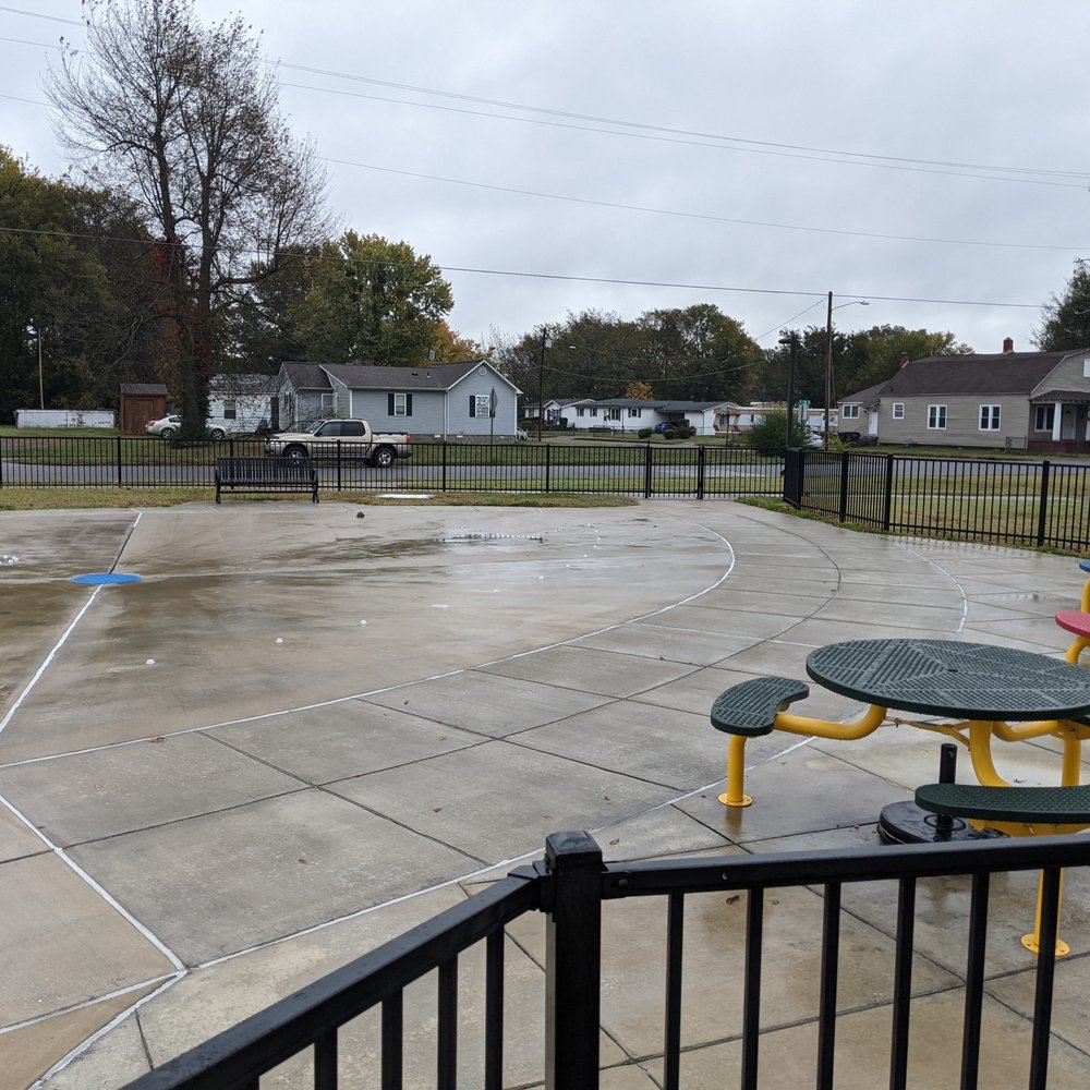 Rotary Playground - Splashpad at the Paducah Rotary Playground - Playgrounds Near Me - Paducah, Kentucky Rotary Playground - Splashpad at the Paducah Rotary Playground - Playgrounds Near Me - Paducah, Kentucky