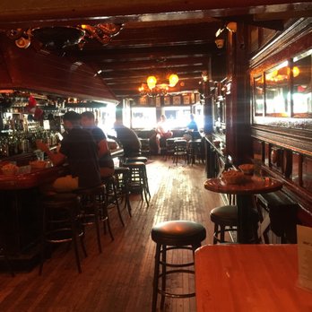 The Lodge Tavern - Dive Bars Near Me - Chicago, Illinois