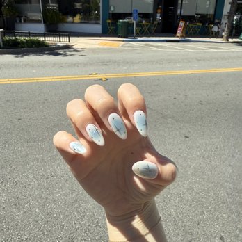 Pro Nails - Nail Salons Near Me - Brisbane, California