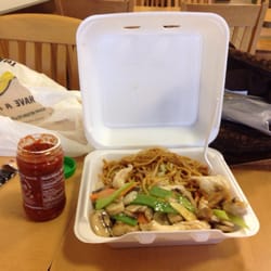 Bamboo Chinese Restaurant - MOO GOO GAI PAN & LO MEIN