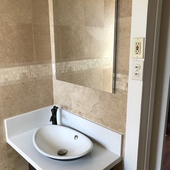 Maika'i Construction - Renovated guest bath - General Contractors Near Me - Honolulu, Hawaii