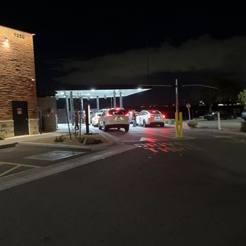 Raising Cane's Chicken Fingers - Drive thru - Fast Food Near Me - Mesa, Arizona