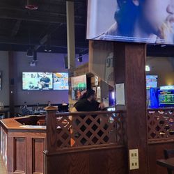 Pyramid Pizzeria & Sports Bar - Games