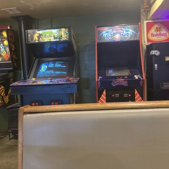 Ilk Lodge - Beer Bar Near Me - Olympia, Washington