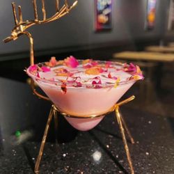 L.O.L BBQ & BAR - Funeral of The Rose