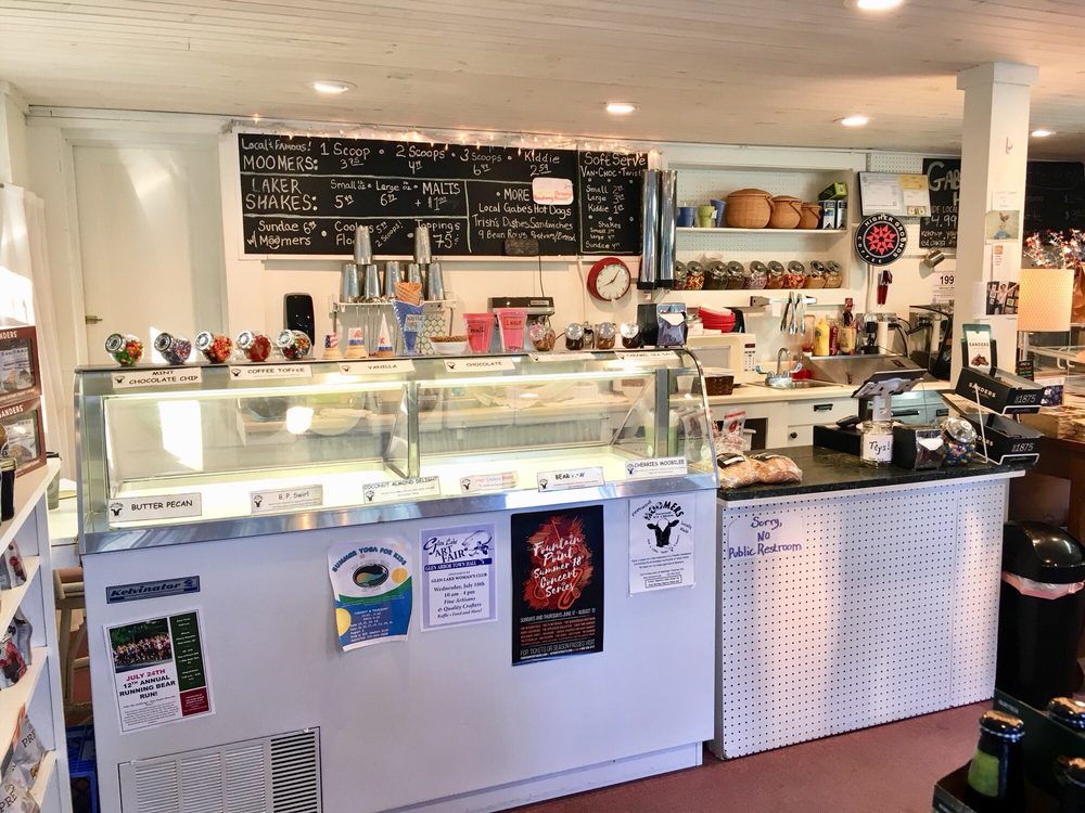 Laker Shakes Burdickville Market Logo