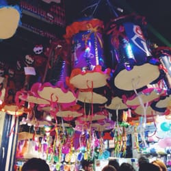 Outlet Cotillón - Piñatas!