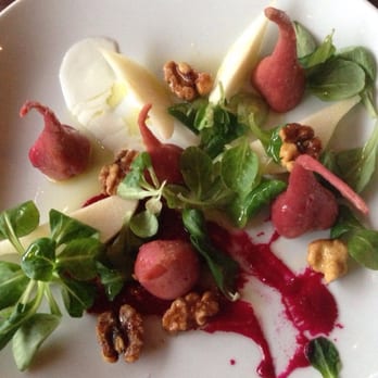 Cantinetta Bellevue - Baby beet salad with apples - Italian Near Me - Bellevue, Washington