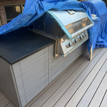 Outback Deck - The grill didn't even fit into the countertop which they blame on a sub contractor. Month later. Still not fixed. - Decks & Railing Near Me - Woodstock, Georgia Outback Deck - The grill didn't even fit into the countertop which they blame on a sub contractor. Month later. Still not fixed. - Decks & Railing Near Me - Woodstock, Georgia