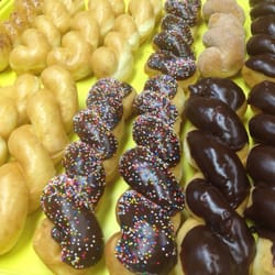 Donut Palace - Have a twist in your day!