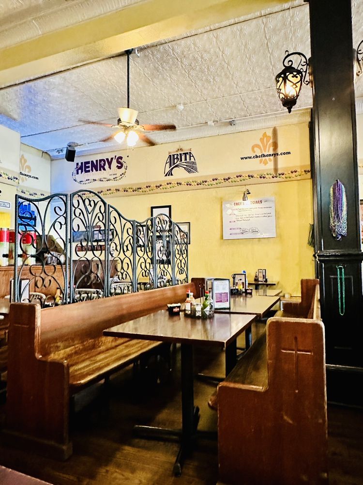 Henry’s Louisiana Grill