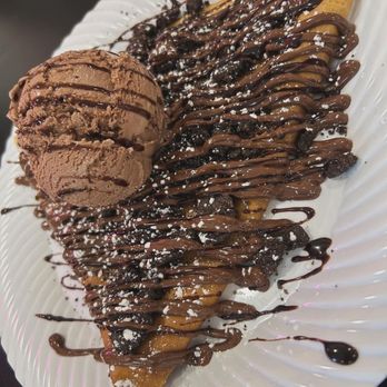 Dessert Lab - Chocolate and nutella crepe - Ice Cream & Frozen Yogurt Near Me - Richardson, Texas