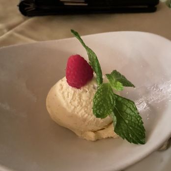 Geoffrey's Malibu - Seafood Near Me - Malibu, California