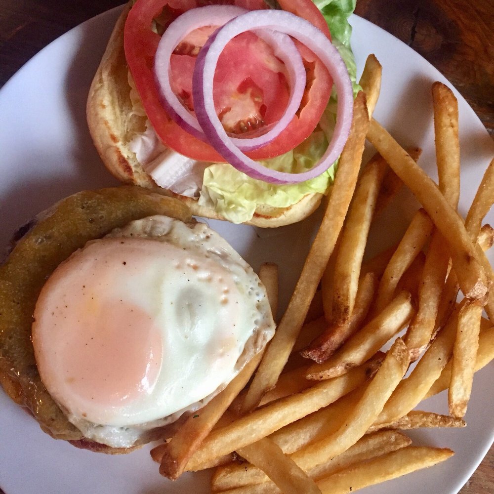 The Diving Elk - Burger with an egg. The yolk was perfectly cooked! - New American Near Me - Sioux City, Iowa The Diving Elk - Burger with an egg. The yolk was perfectly cooked! - New American Near Me - Sioux City, Iowa