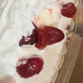 Dover Softies - Strawberry shortcake - Ice Cream & Frozen Yogurt Near Me - Dover, Ohio Dover Softies - Strawberry shortcake - Ice Cream & Frozen Yogurt Near Me - Dover, Ohio