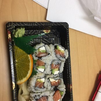 Roll Roll - Philadelphia roll sooo good and priced even better$3!! - Japanese Near Me - Los Angeles, California
