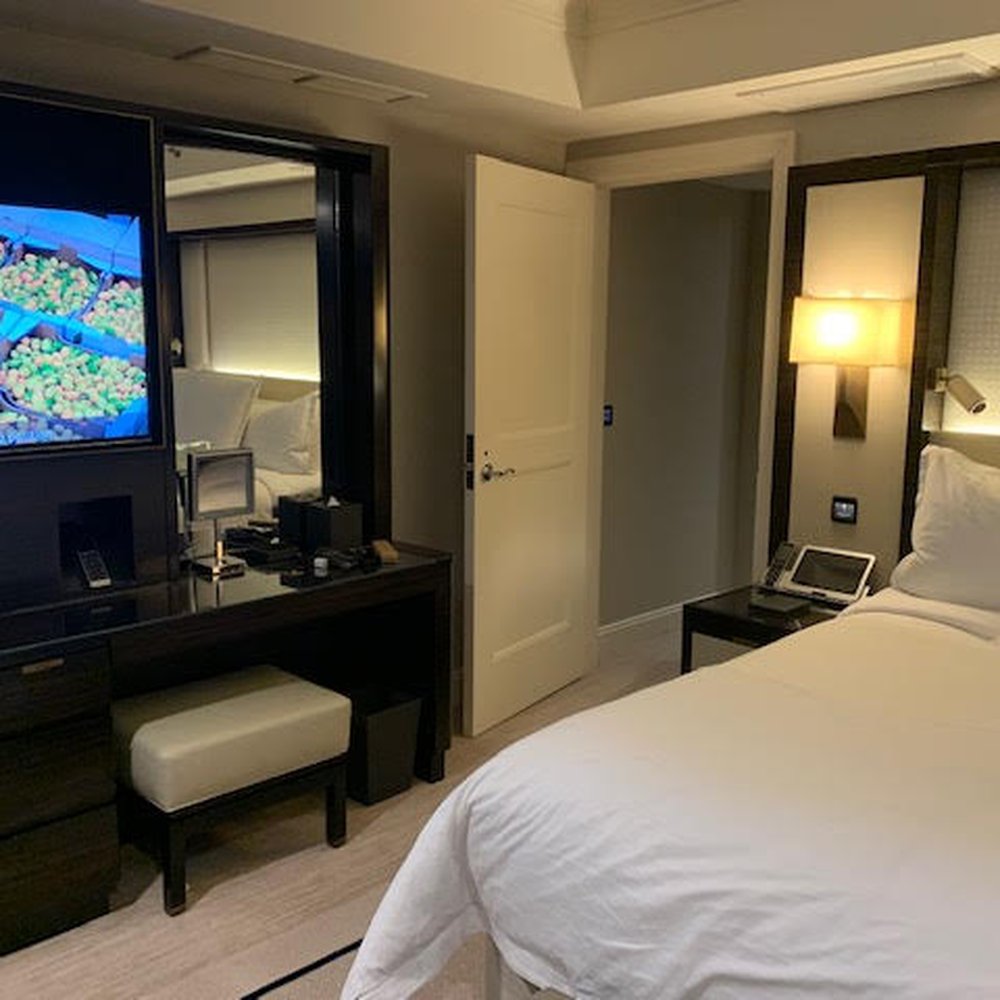 The Peninsula Chicago - Bedroom - Hotels Near Me - Chicago, Illinois The Peninsula Chicago - Bedroom - Hotels Near Me - Chicago, Illinois