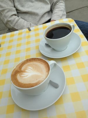 Curious Yellow Kafe by null