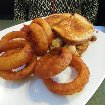 Patrick's - Turkey bacon melt with onion rings - American Near Me - Cumberland, Maryland Patrick's - Turkey bacon melt with onion rings - American Near Me - Cumberland, Maryland