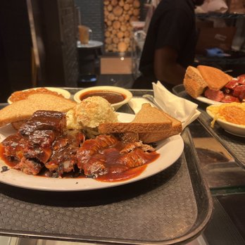 Everett & Jones BBQ - Barbeque Near Me - Rohnert Park, California Everett & Jones BBQ - Barbeque Near Me - Rohnert Park, California