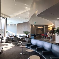 Maple Leaf Lounge