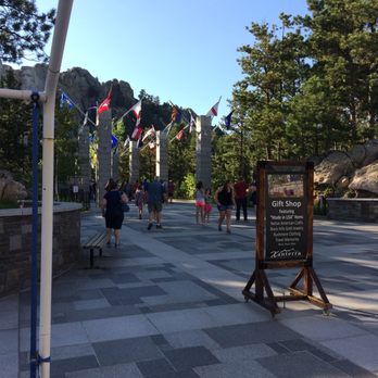 Mount Rushmore National Memorial - Landmarks & Historical Buildings Near Me - Keystone, South Dakota